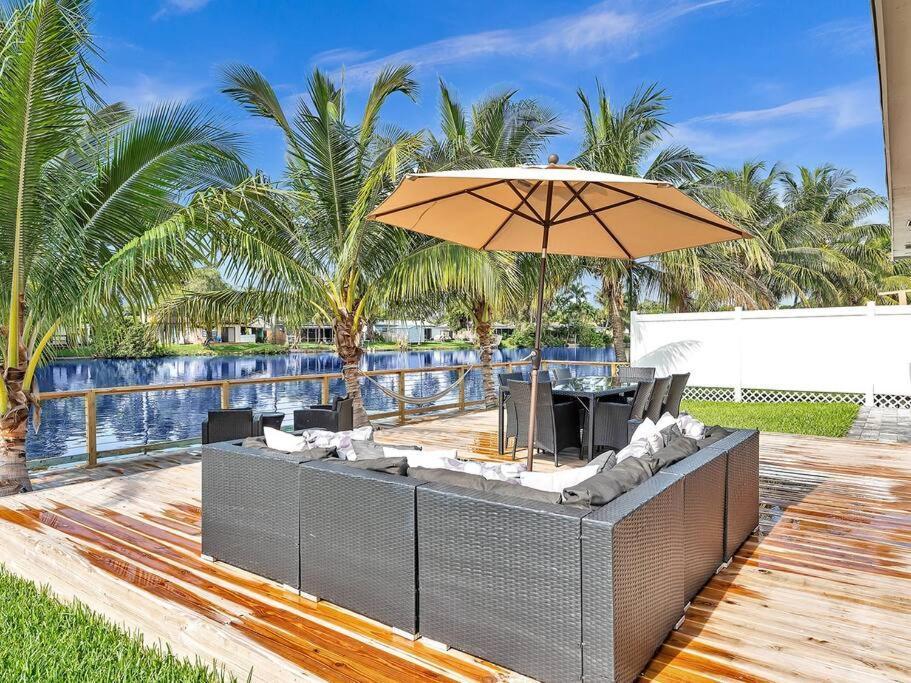 5-Star Lakefront Oasis In Hollywood-Hard Rock Casino 포트 로더데일 외부 사진